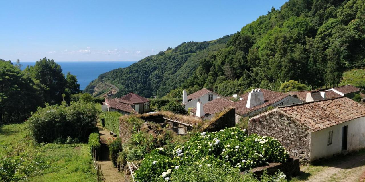 Aldeia do Sanguinho Faial da Terra Exterior foto