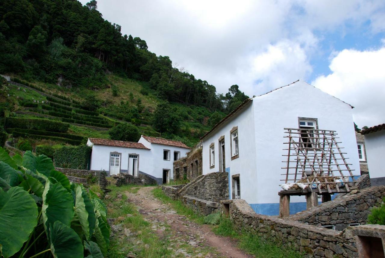 Aldeia do Sanguinho Faial da Terra Exterior foto